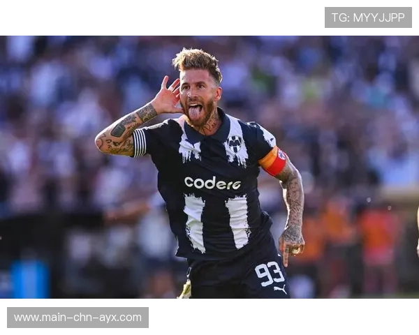 国米阿尔巴尼禁区旋转扫射破网:一记技艺与信念的瞬间 国米阿尔巴尼禁区旋转扫射破网:一记技艺与信念的瞬间