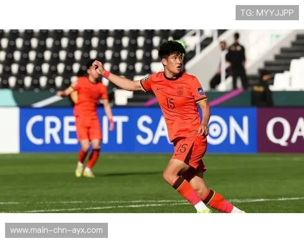 彭啸门前关键伸脚：抓住瞬间，成就不凡